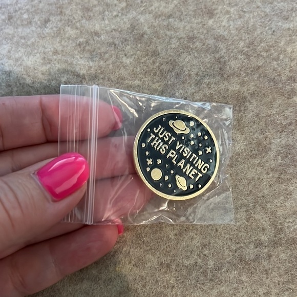 UFO Pin for aliens lovers, New! - Picture 4 of 4